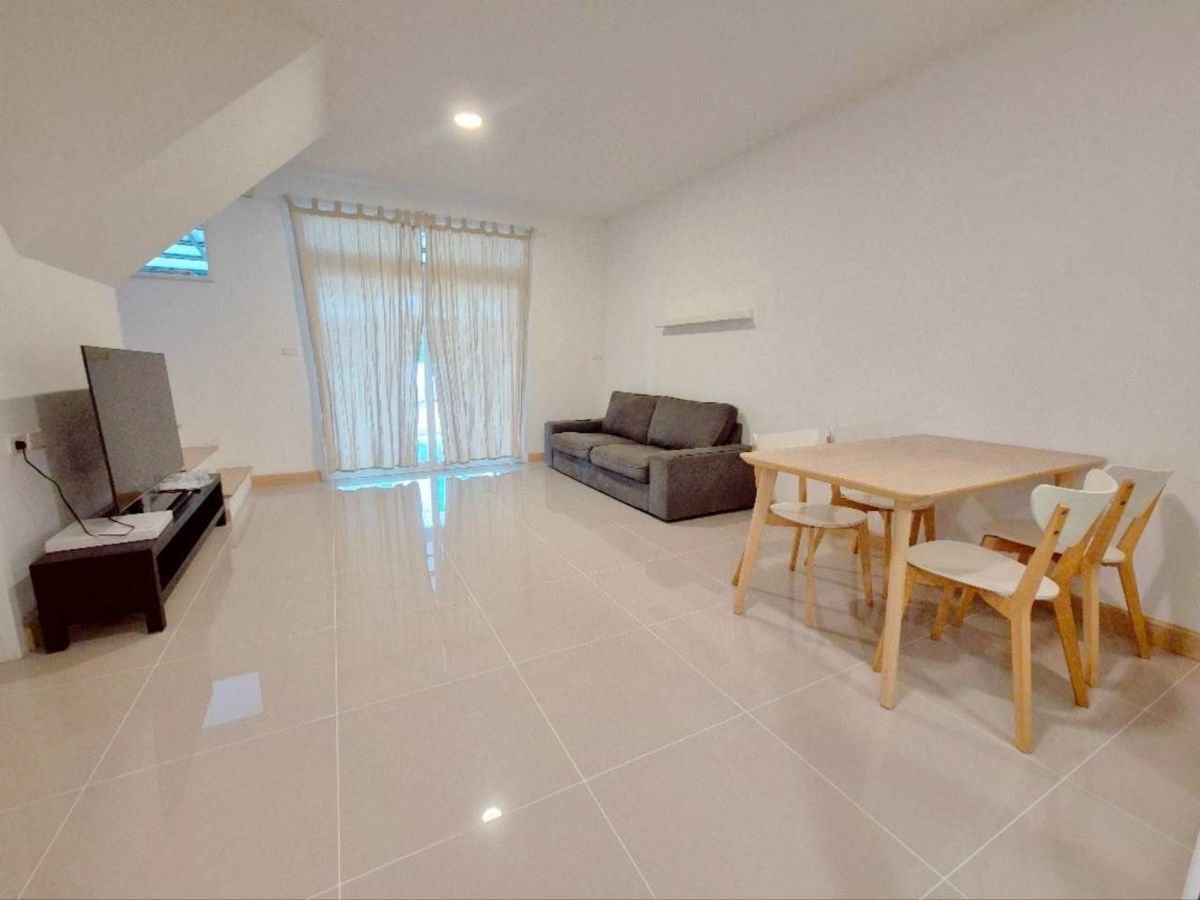 For RentTownhomeVipawadee, Don Mueang, Lak Si : ✔️* Rent* ✔️ Townhome Gusto Don Mueang (behind the corner) Songprapha, the house is beautiful, fully ready 🆗