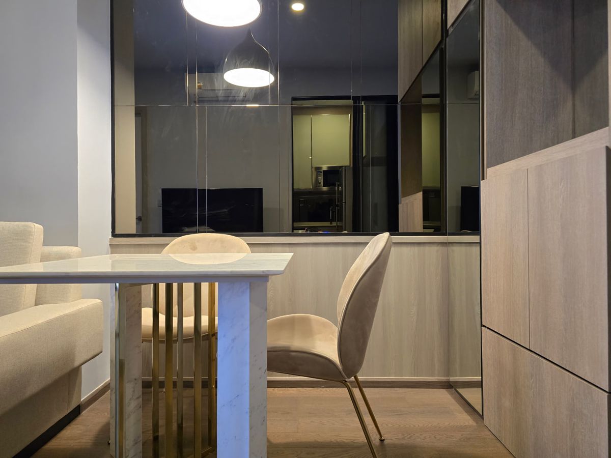 ให้เช่าคอนโดราชเทวี พญาไท : Park Origin Phayathai【𝐑𝐄𝐍𝐓】🔥มินิมอลโทนอุ่น บิ้วอินเต็มผนัง เก็บของเนียนตา ห้องโปร่งสบายตา🔥  ติดต่อไลน์ไอดี: @hacondo