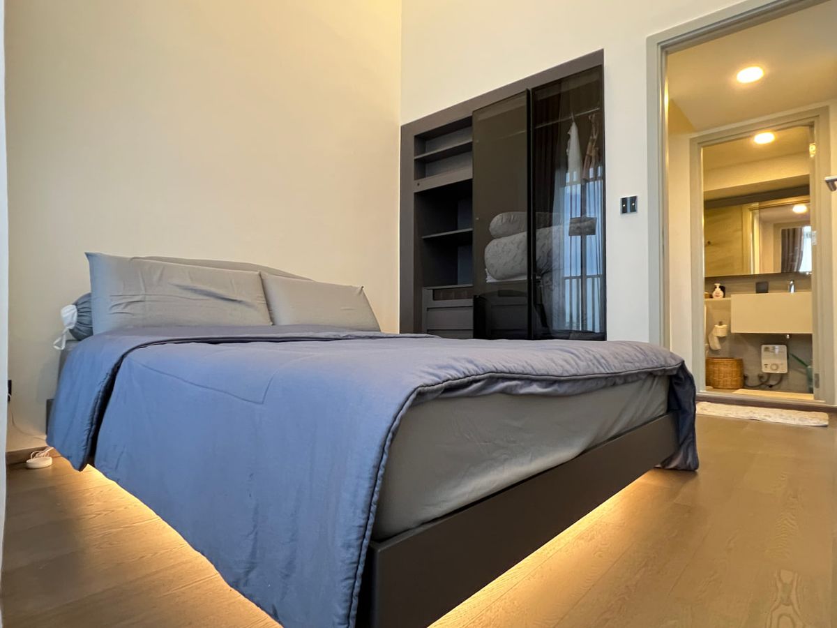 For RentCondoSiam Paragon ,Chulalongkorn,Samyan : Park Origin Chula Samyan【𝐑𝐄𝐍𝐓】🔥Decorate your room with a beautiful theme, emphasizing small, unusual details.🔥  Contact Line ID: @hacondo