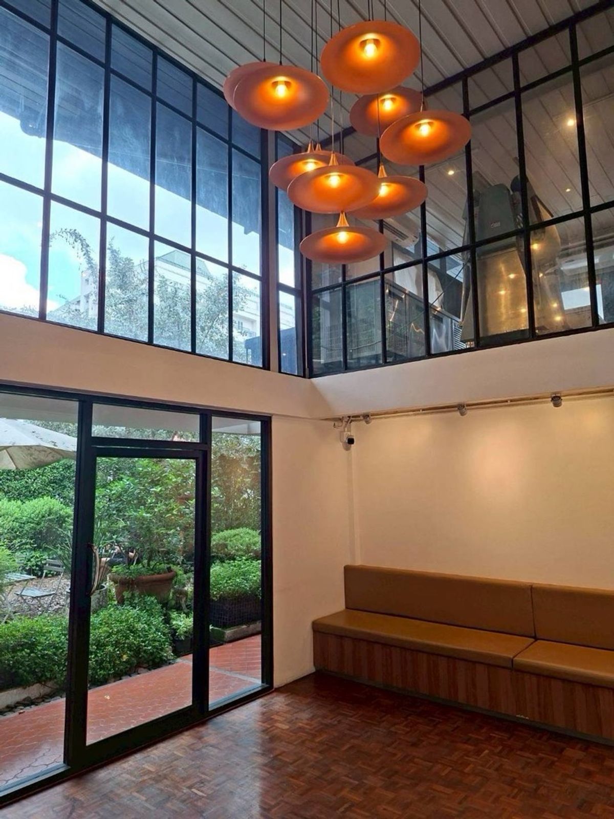 ให้เช่าร้านค้า/ตลาดนัดสาทร นราธิวาส : BTS ช่องนนทรี พื้นที่เช่า 2 ชั้น 170 ตร.ม. สาทร - สีลม - ช่องนนทรี มีที่จอดรถใกล้เคียง | BTS Chong Nonsi with Commercial Space 2-Storeys is sizing 170 sq.m., for Businesses at Sathorn - Silom - Chong Nonsi with Parking Services Around Area