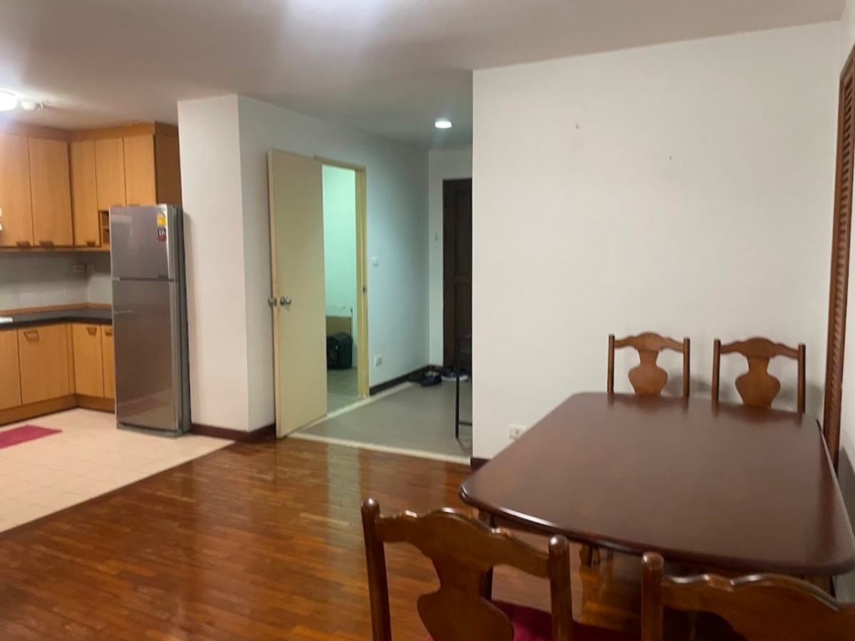 For RentCondoSathorn, Narathiwat : Baฟn Pruksa Siri Suanplu Condo, 2nd floor, 138 sqm, 3 bedrooms, 3 bathrooms ready to move in