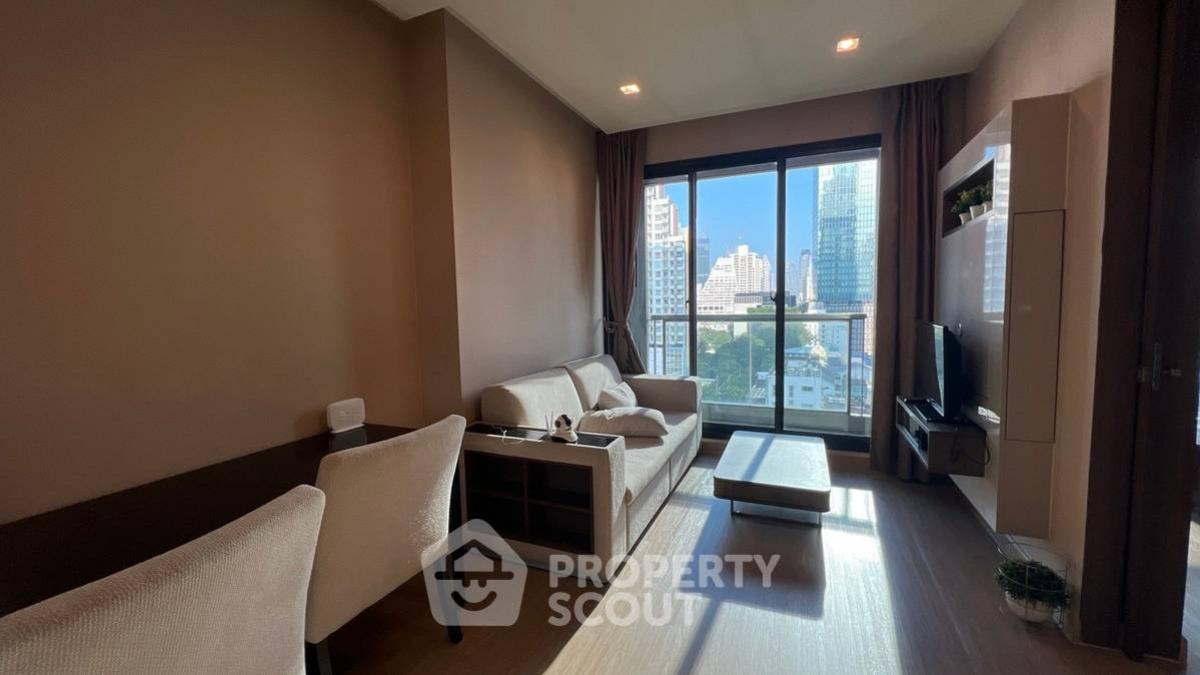 For SaleCondoSathorn, Narathiwat : 1-BR Condo at The Address Sathorn near BTS Saint Louis