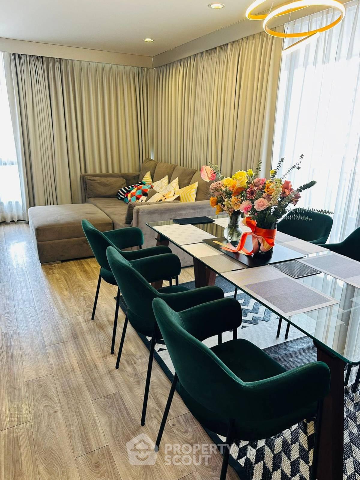 For SaleCondoLadprao, Central Ladprao : 3-BR Condo at The Unique 10 near MRT Lat Phrao