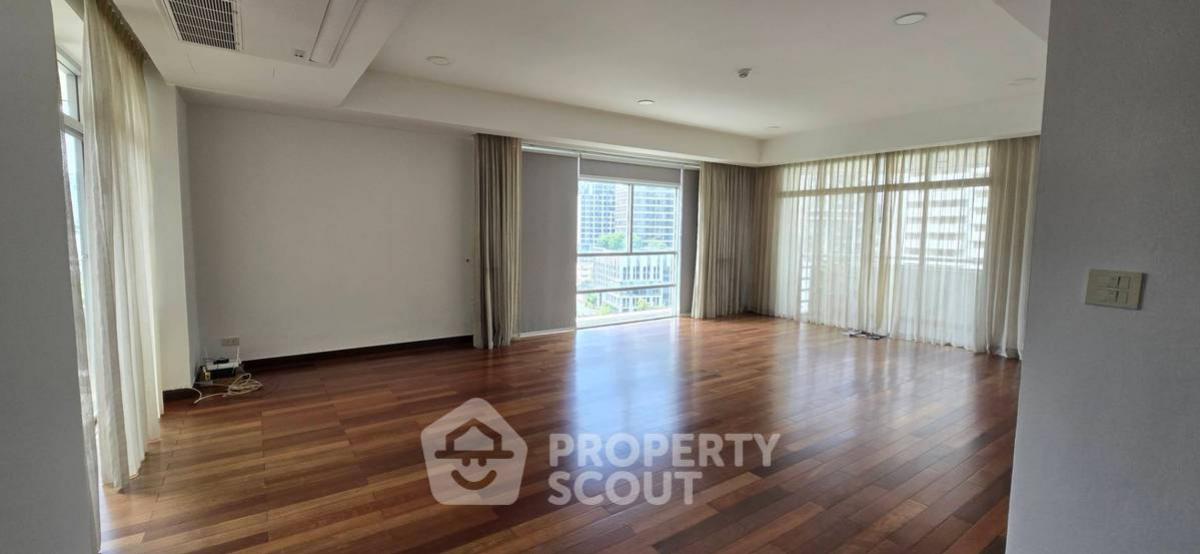 For RentCondoSukhumvit, Asoke, Thonglor : 3-BR Condo at La Cascade Condominium near BTS Ekkamai