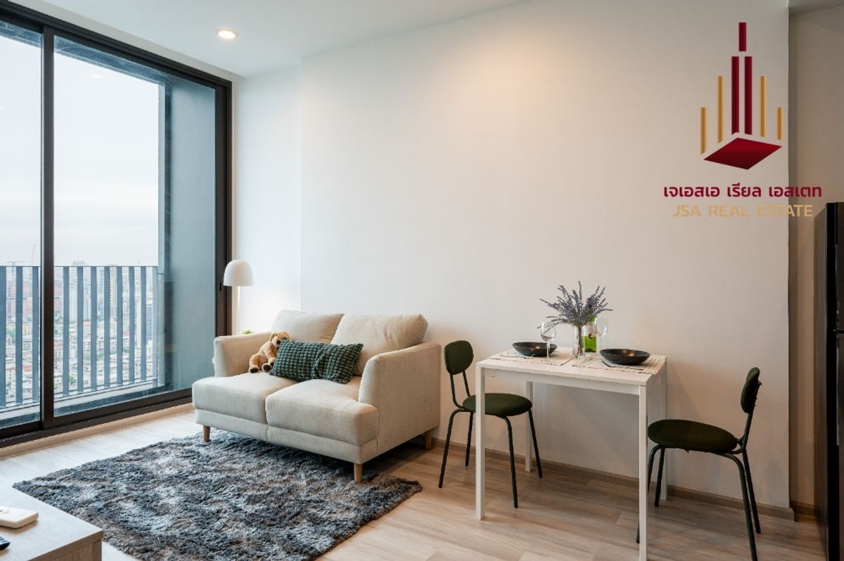 For SaleCondoOnnut, Udomsuk : ✨ For Sale: WHIZDOM ESSENCE CONDO ✨ 💰 ONLY 9,200,000 THB