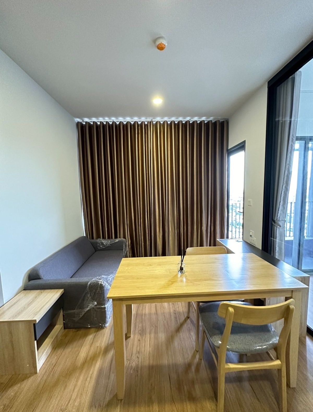For RentCondoRama9, Petchburi, RCA : The Cloud Thonglor - Phetchaburi condo is convenient to travel near MAT BTS.