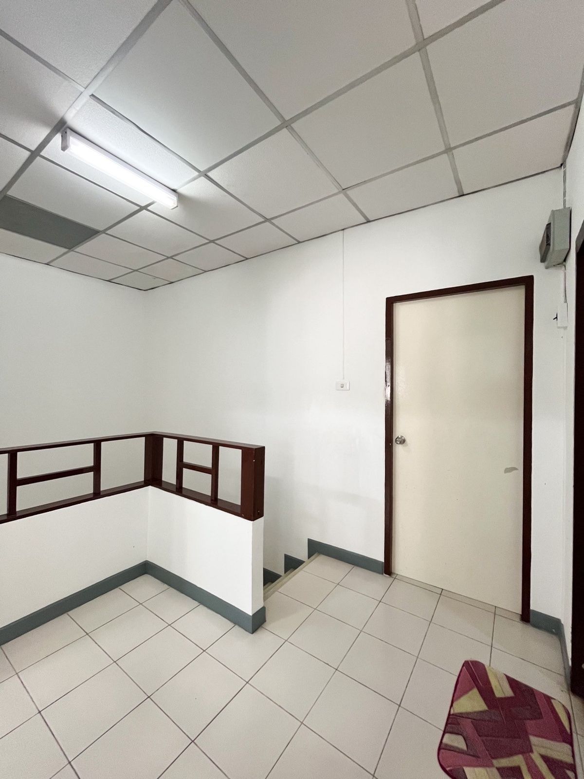 For SaleTownhomeSamut Prakan,Samrong : 🌈🌈 Townhome for sale in Soi Dragon, Lalie Ville, Srinakarin Thepharak, in and out in 2 ways, very convenient.