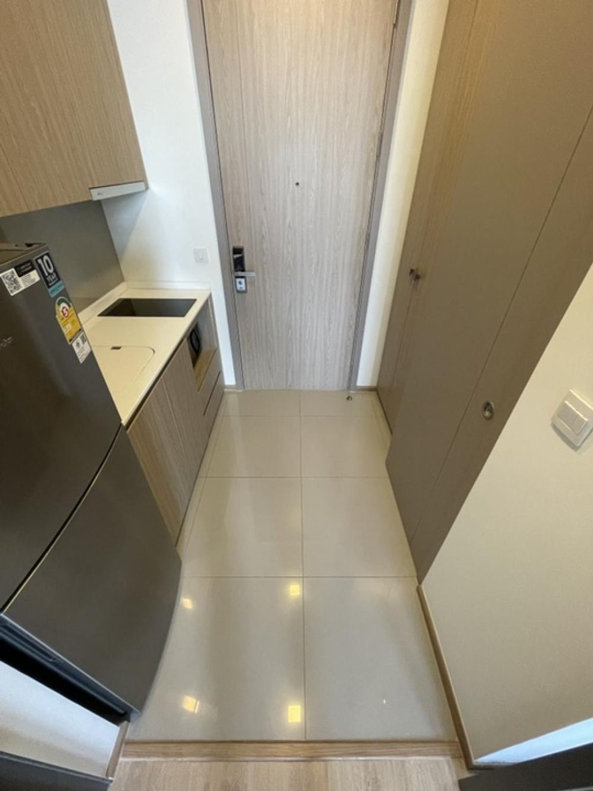 For SaleCondoKasetsart, Ratchayothin : Condo for sale in Centric Ratchayothin (Sentric Ratchayothin), Studio room 25 sq.m., 14th floor, the east view is not hot, 3 meters high, airy, full of compound, ready to approach Phiraphong Five 📞 087-808-3690