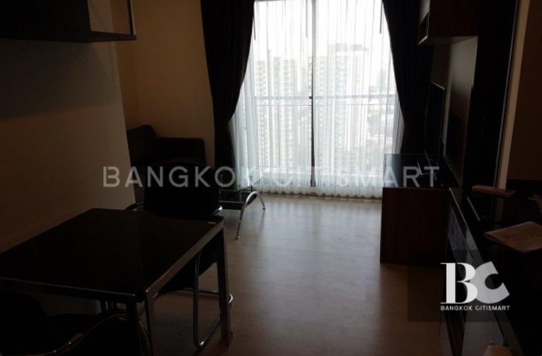For RentCondoRama9, Petchburi, RCA : 🔥Urgent rental🔥Rhythm Asoke 1* near MRT Rama 9, Airport Link Makkasan and expressway. Fully furnished, ready to move in.