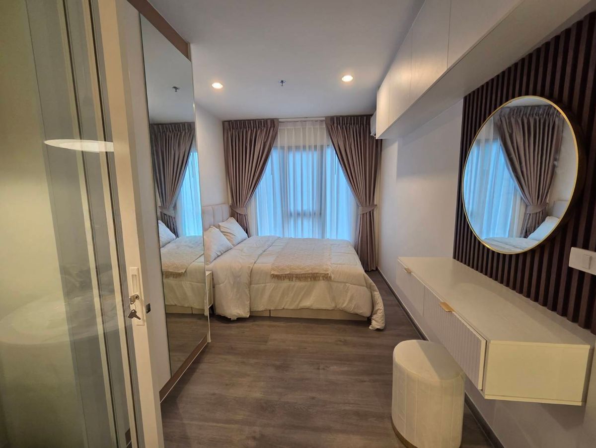 For RentCondoThaphra, Talat Phlu, Wutthakat : Condo for rent: Regent Home Wutthakat, 180 meters from Wutthakat BTS Station.