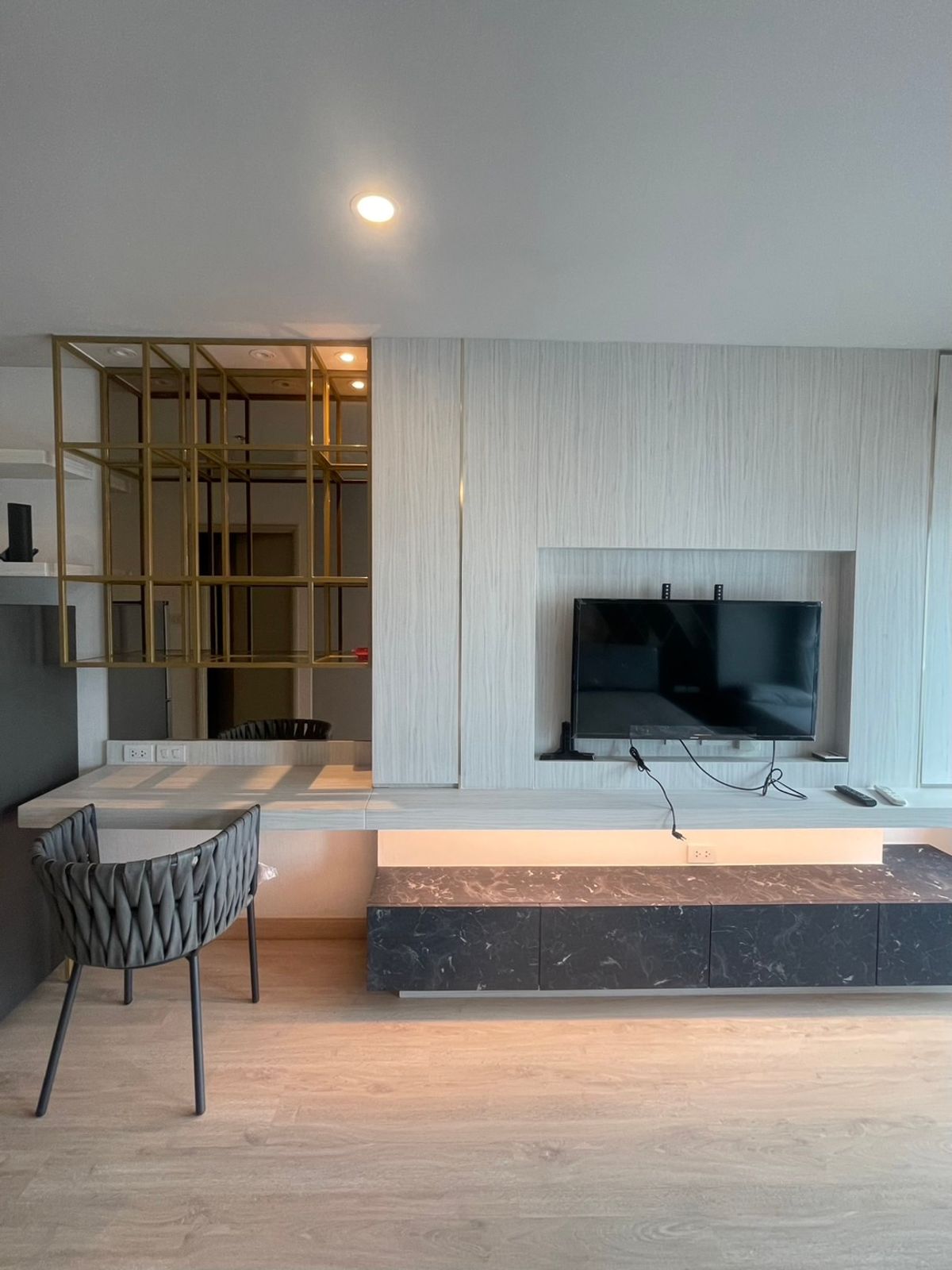 For RentCondoSapankwai,Jatujak : Condo for rent Lumpini Selek Ted Sutthisan Project - Saphan Khwai