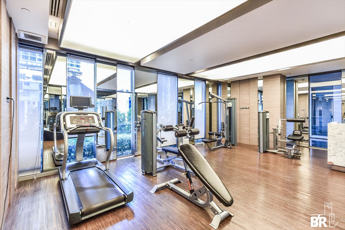 ขายคอนโดสาทร นราธิวาส : 🎉Stylish Functional Unit,The Bangkok Sathorn near BTS Surasak