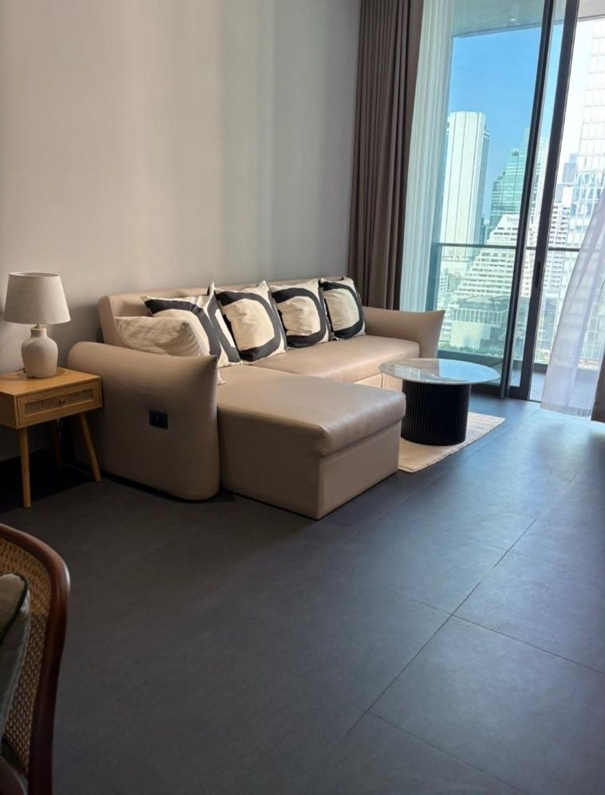 ให้เช่าคอนโดสาทร นราธิวาส : Spacious 2-Bedroom Condo for Rent at Tait Sathorn 12, Just Steps from BTS St. Louis