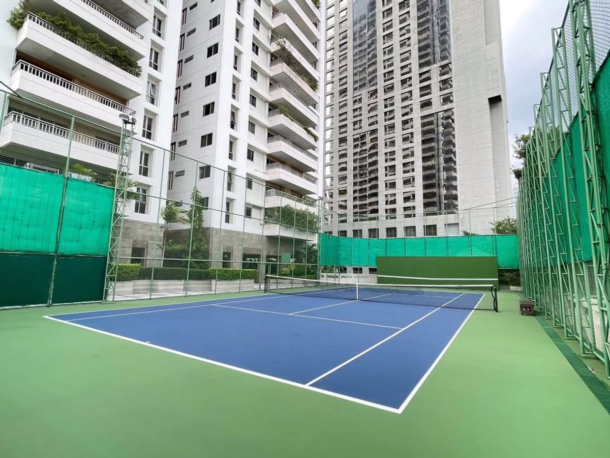 For RentCondoSathorn, Narathiwat : [ Rare Executive Unit ] Sathorn Park Place – 97 sq.m. Executive 1BR with Fixed Parking ✨ Special Offer!