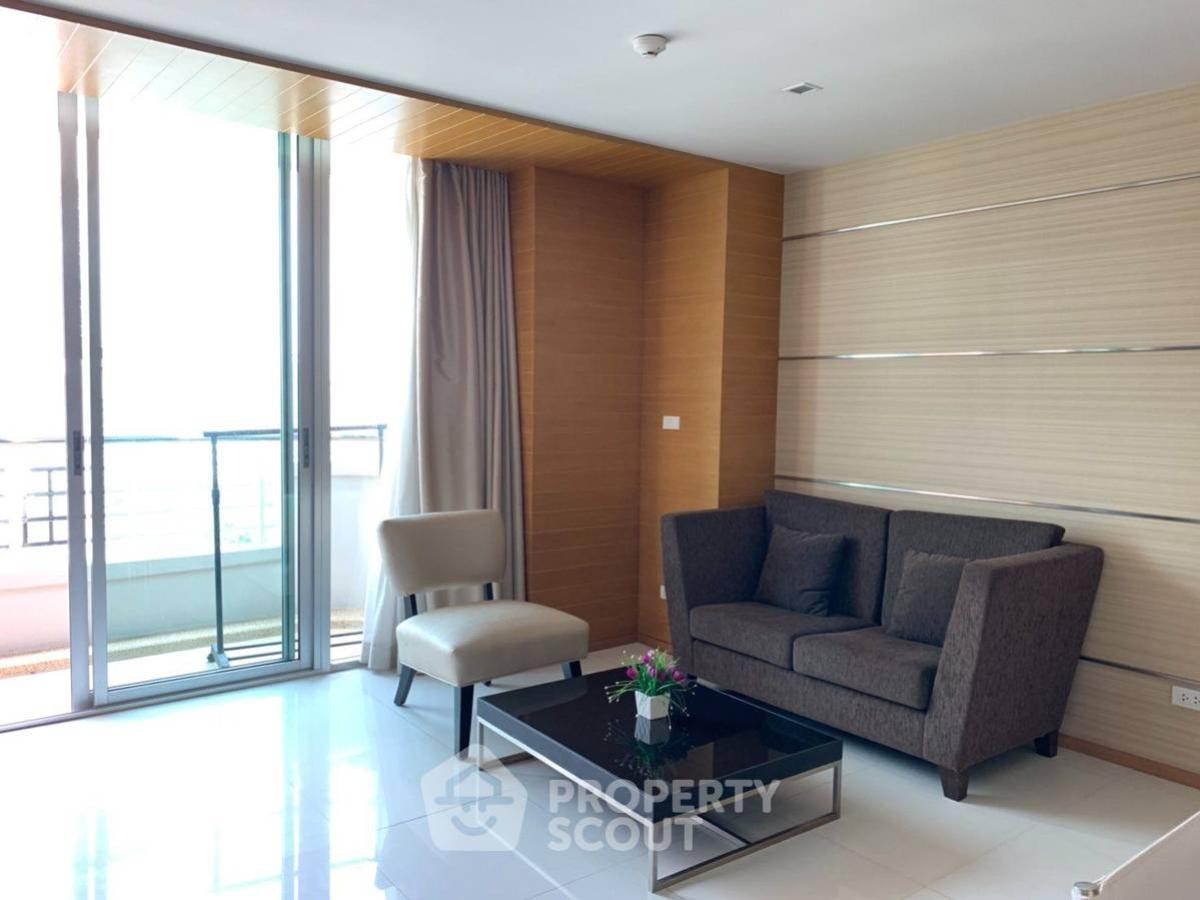 For SaleCondoSathorn, Narathiwat : 1-BR Condo at Sathon Heritage Residences near BTS Chong Nonsi