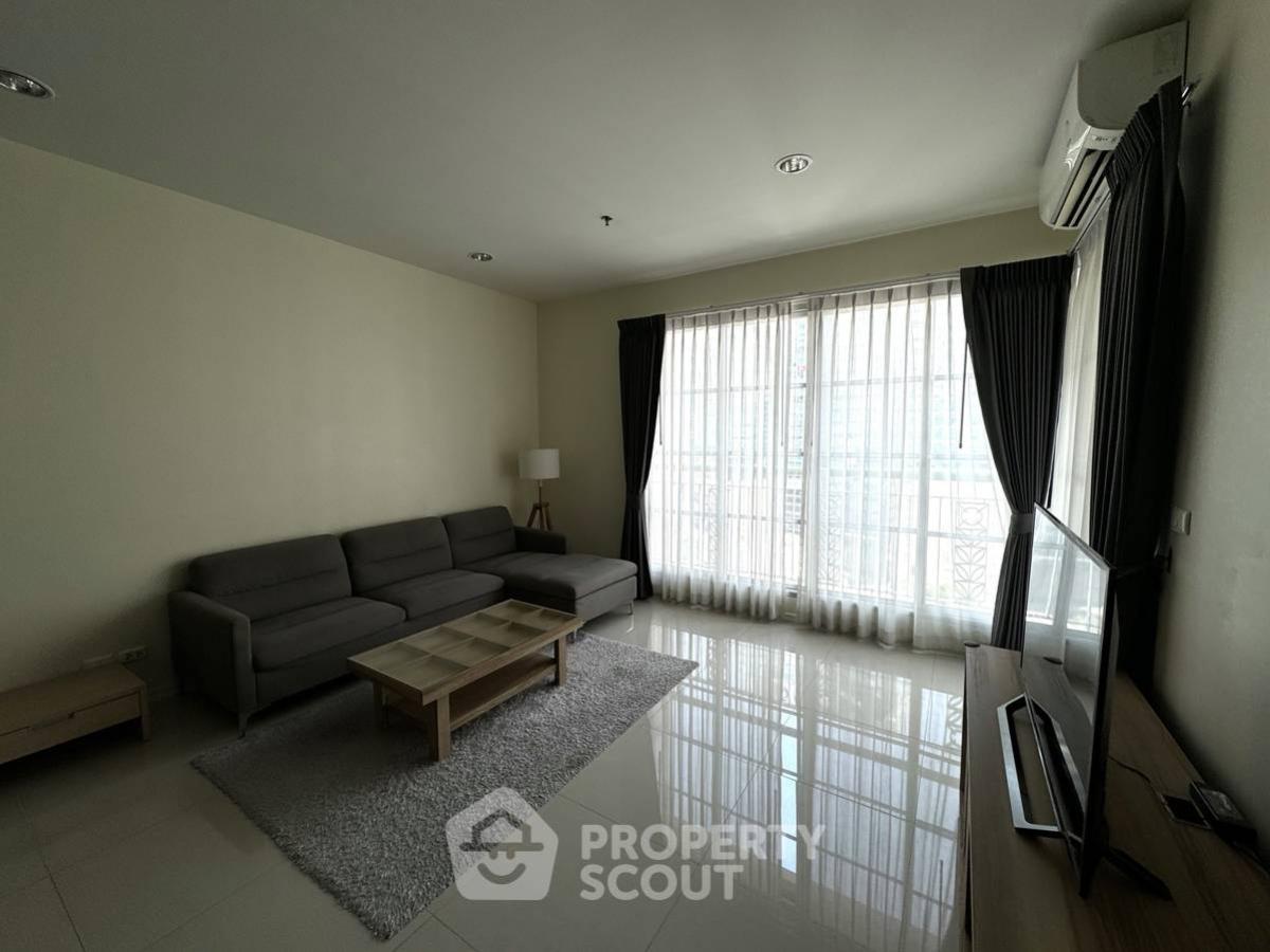 For SaleCondoSukhumvit, Asoke, Thonglor : 3-BR Condo at Citi Smart Sukhumvit 18 near BTS Asok