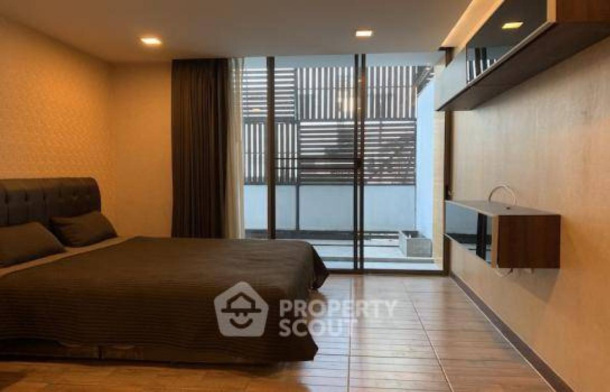 For SaleCondoSathorn, Narathiwat : 1-BR Condo at Quad Sathon near BTS Saint Louis