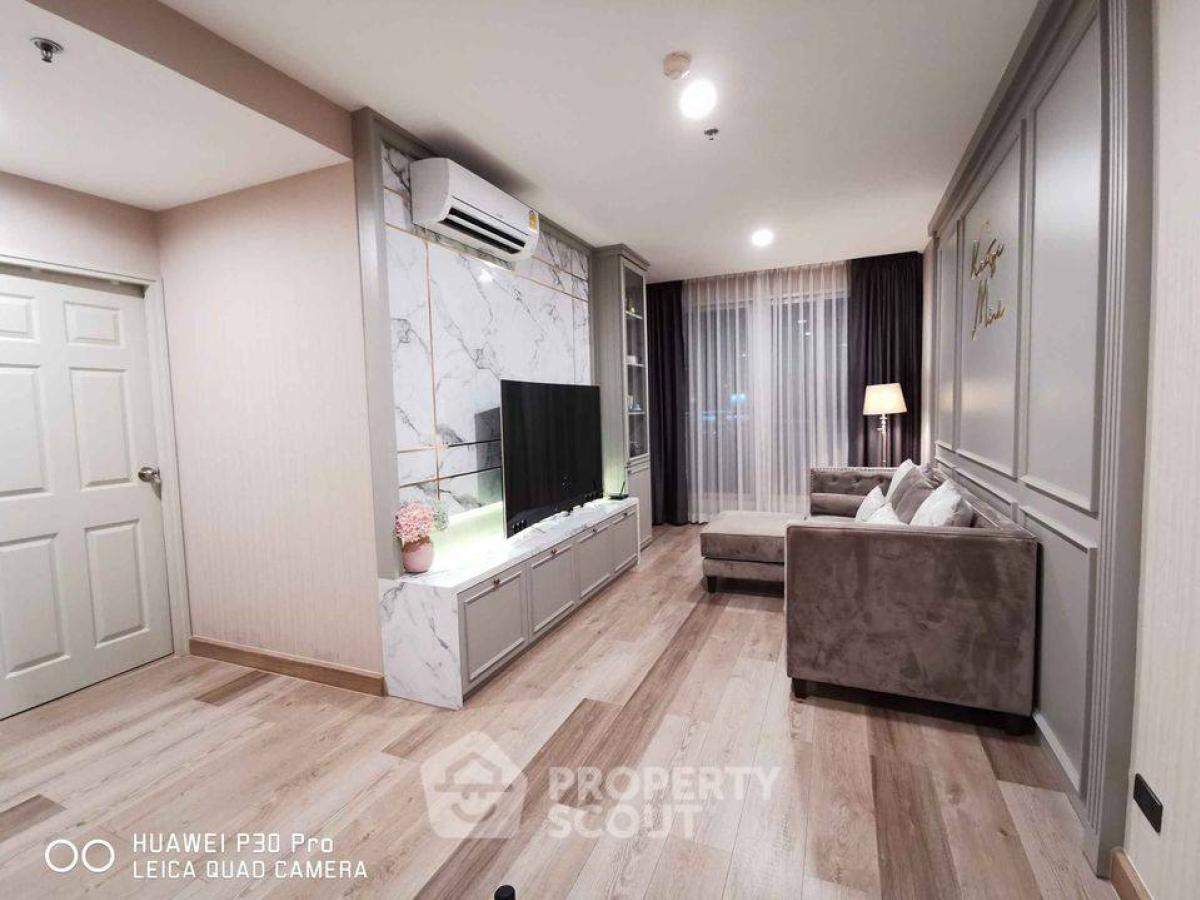 For SaleCondoSathorn, Narathiwat : 2-BR Condo at Life @ Sathorn 10 near BTS Saint Louis