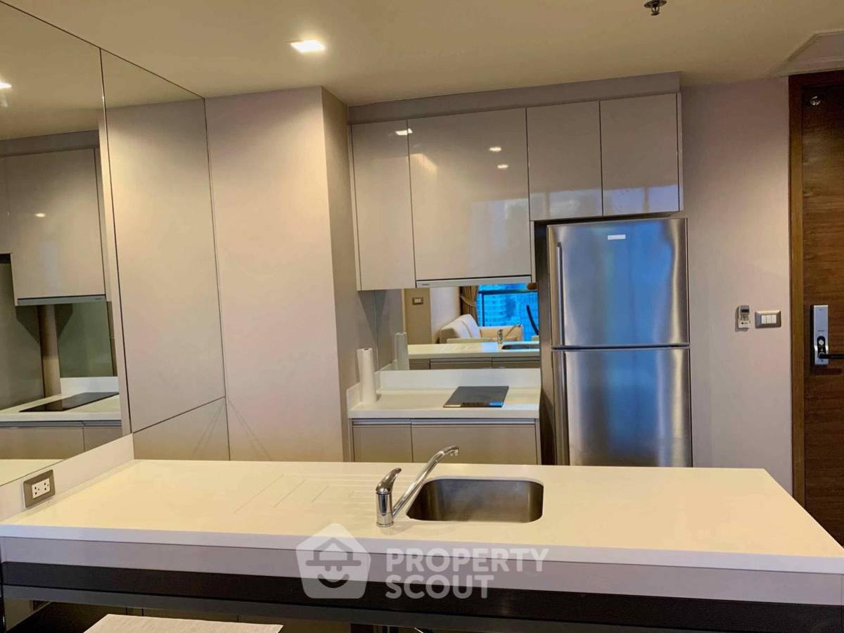 For SaleCondoSathorn, Narathiwat : 1-BR Condo at The Address Sathorn near BTS Saint Louis