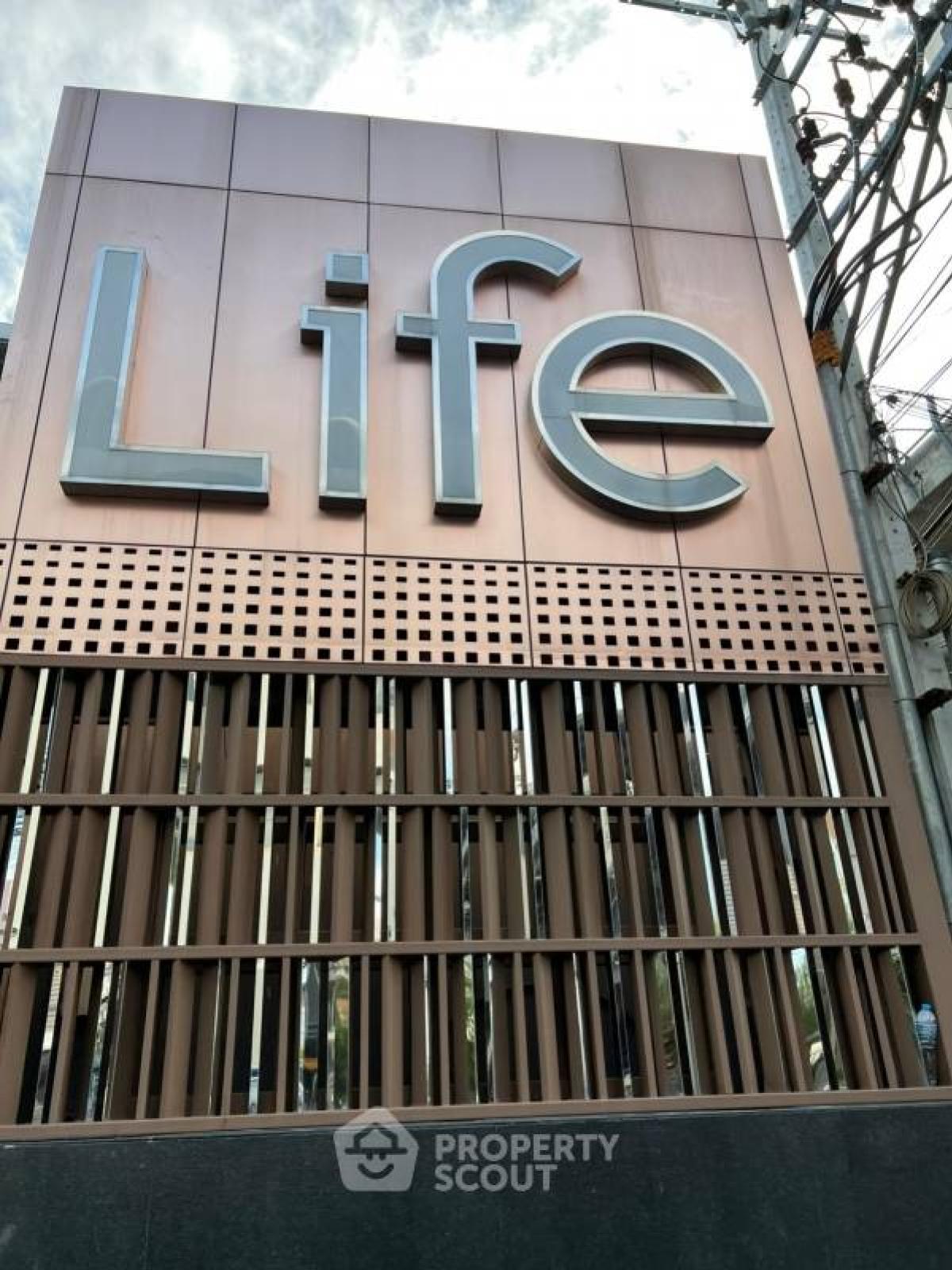For SaleCondoPinklao, Charansanitwong : 1-BR Condo at Life Pinklao near MRT Bang Yi Khan