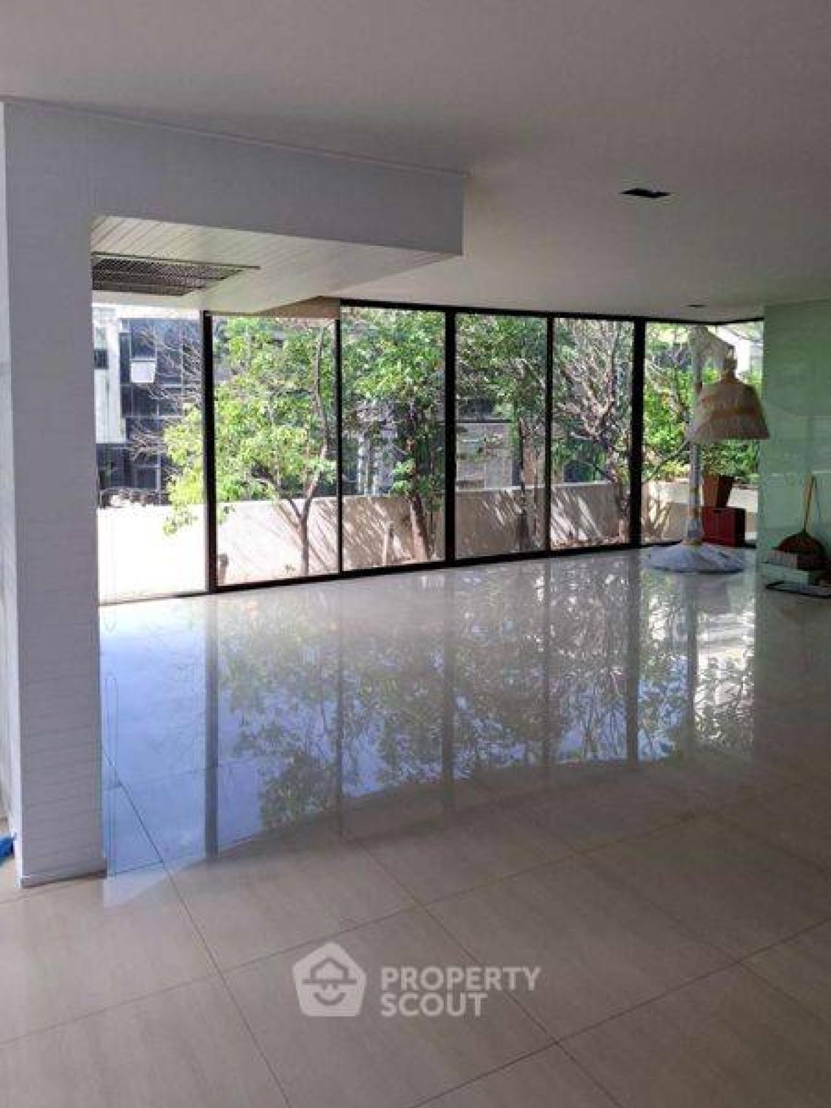 ขายคอนโดสุขุมวิท อโศก ทองหล่อ : คอนโด 3-ห้องนอน ที่ ศุภาลัย เพลส สุขุมวิท 39 ใกล้ BTS พร้อมพงษ์