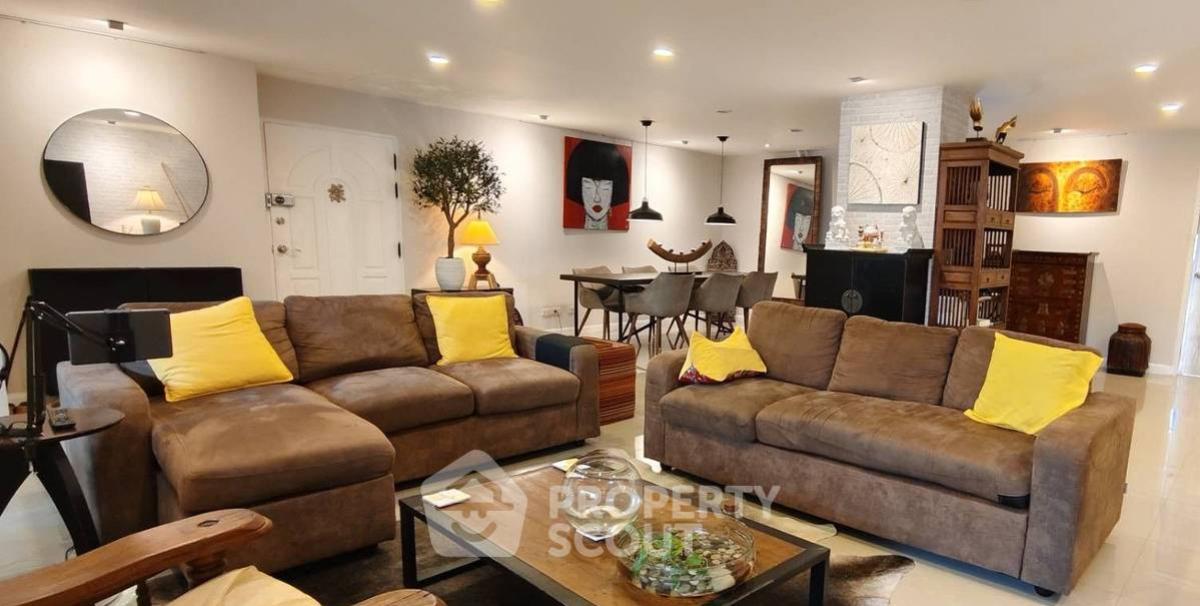 For SaleCondoSukhumvit, Asoke, Thonglor : 3-BR Condo at Beverly Tower near ARL Makkasan