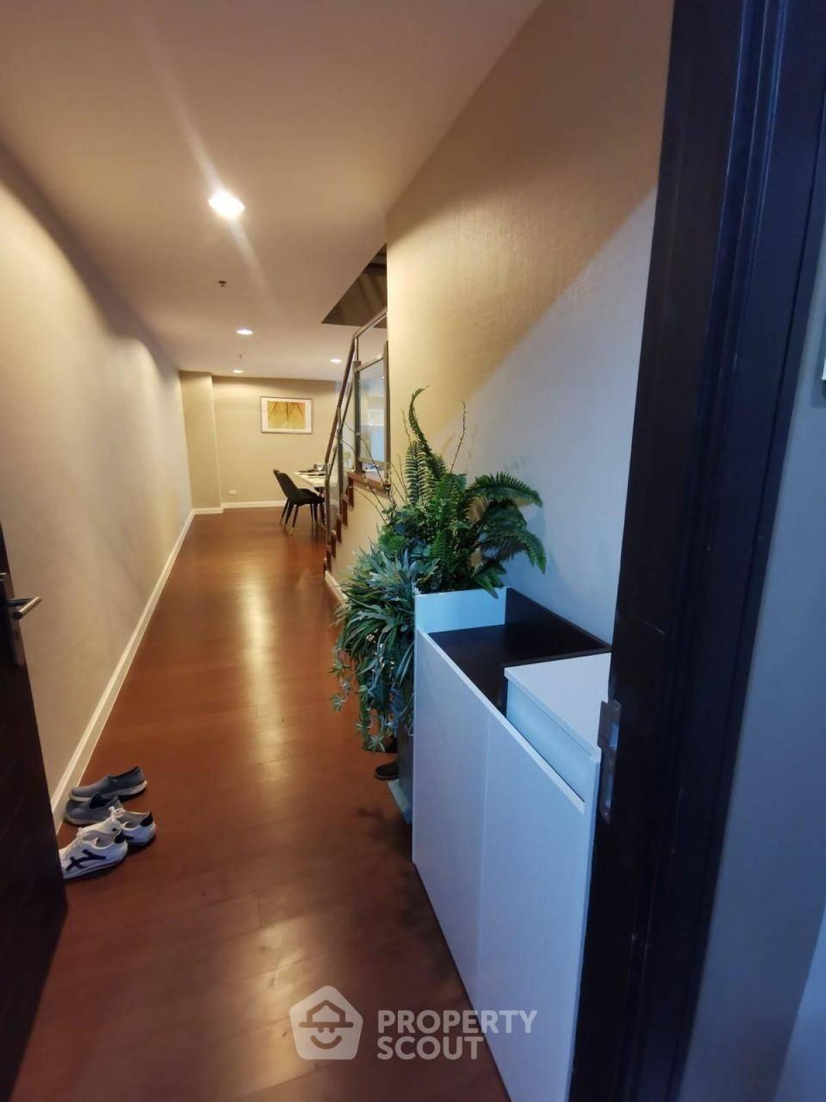 For RentCondoRama9, Petchburi, RCA : 5-BR Condo at Belle Grand Rama 9 near MRT Phra Ram 9