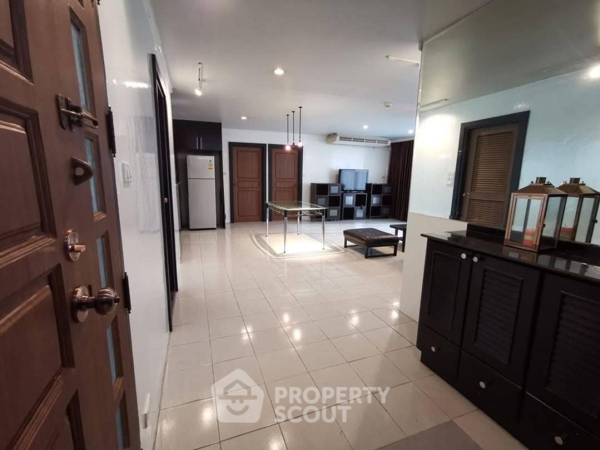 For SaleCondoSukhumvit, Asoke, Thonglor : 2-BR Condo at Supalai Place Sukhumvit 39 near BTS Phrom Phong