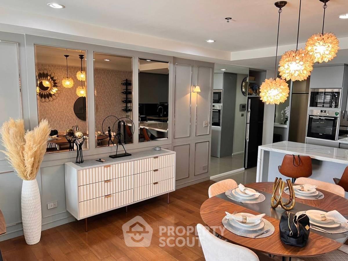 For SaleCondoNana, North Nana,Sukhumvit13, Soi Nana : 2-BR Condo at 15 Sukhumvit Residences near BTS Nana
