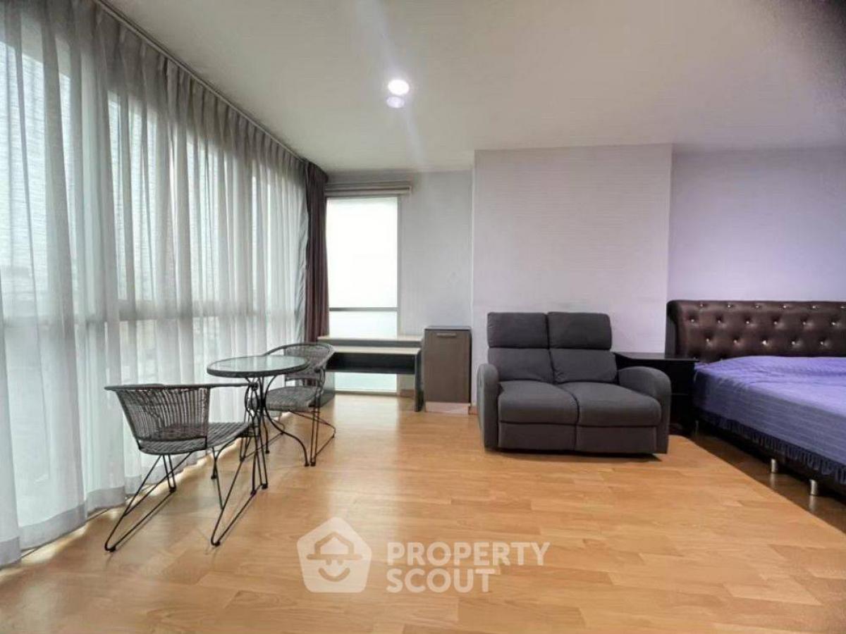 ขายคอนโดสาทร นราธิวาส : คอนโด 1-ห้องนอน ที่ เซ็นต์หลุยส์ แกรนด์เทอเรส คอนโดมิเนียม ใกล้ BTS เซนต์หลุยส์