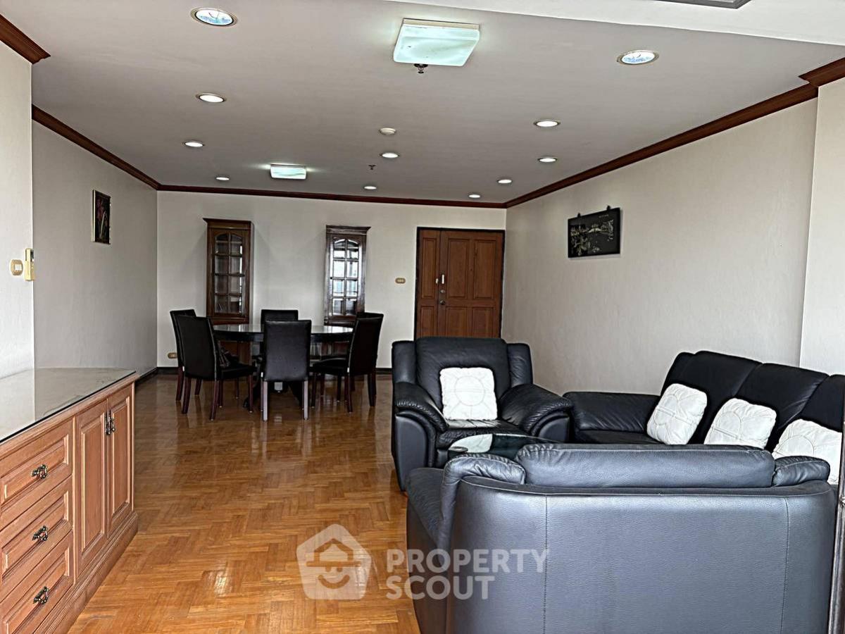 For SaleCondoSukhumvit, Asoke, Thonglor : 3-BR Condo at Top View Tower Condominium near BTS Thong Lor