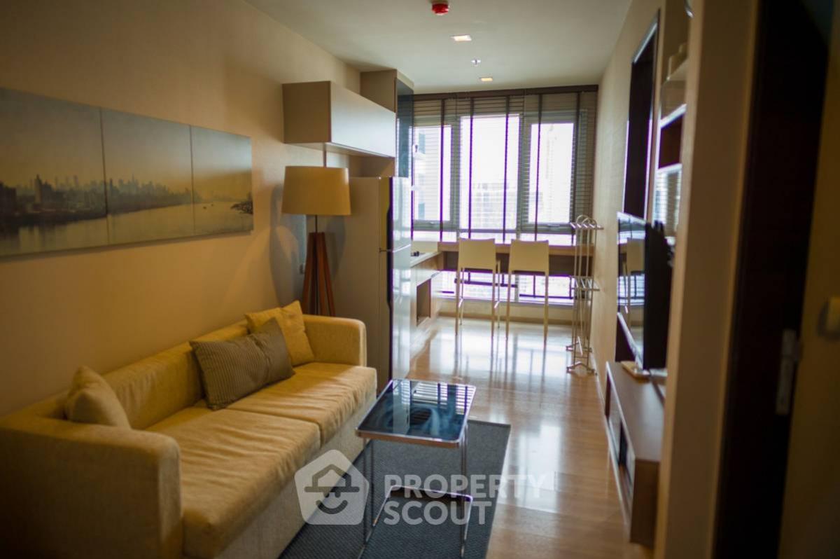 ขายคอนโดสาทร นราธิวาส : คอนโด 1-ห้องนอน ที่ ริธึ่ม สาทร ใกล้ BTS สะพานตากสิน