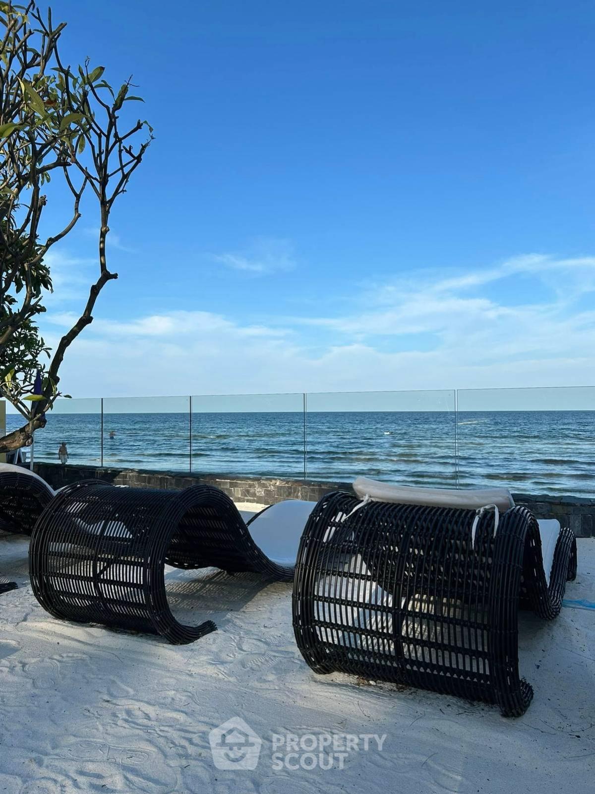 For RentCondoHuahin, Prachuap Khiri Khan, Pran Buri : 1-BR Condo at InterContinental Residences Hua Hin close to Hua Hin Market Village