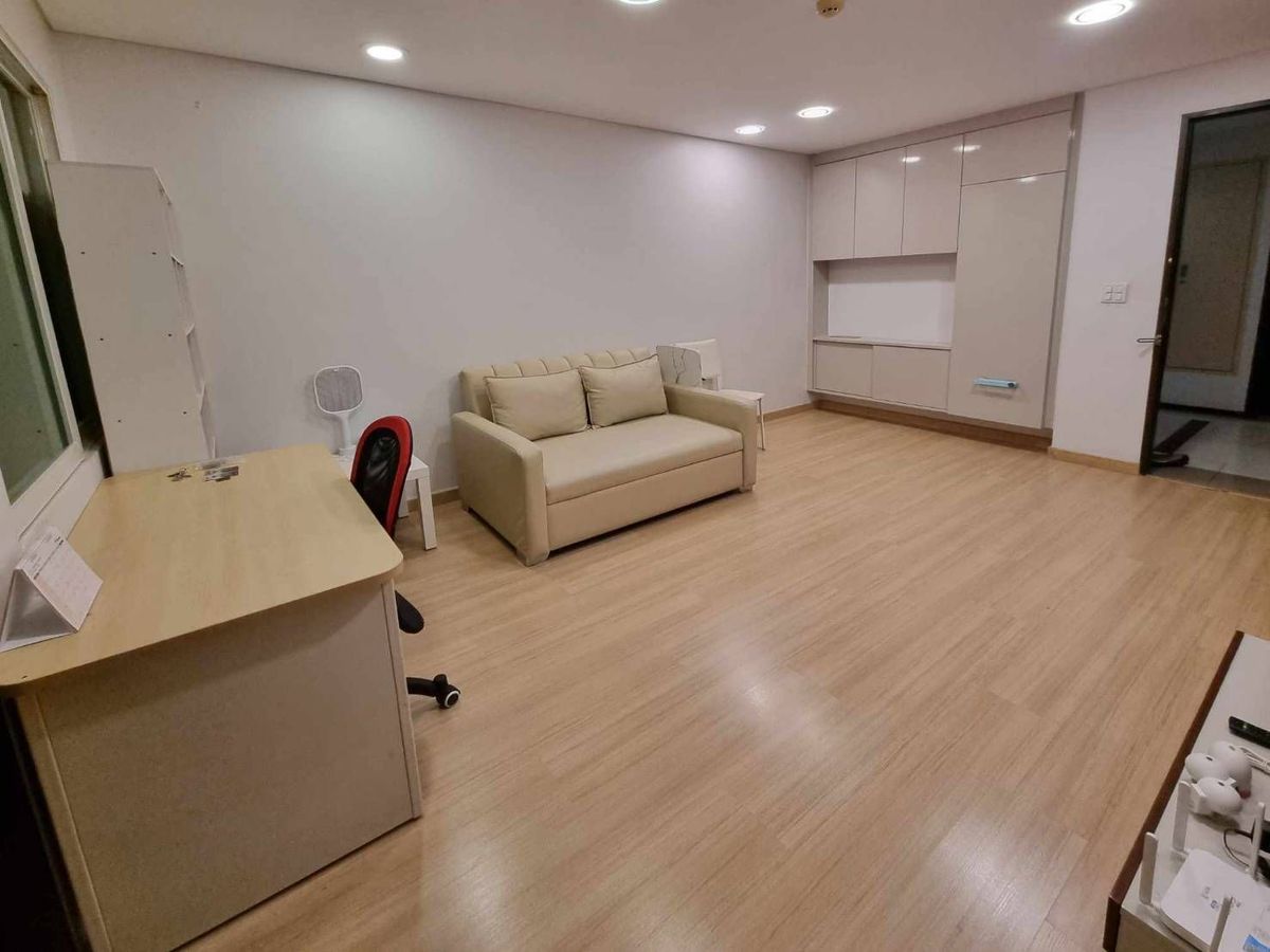 For RentCondoRatchathewi,Phayathai : Condo, good location, The Address Pathumwan 1Bedroom 49SQ.M. Wide room, good price in the center of the city, 50 meters from BTS Ratchathewi near Siam.