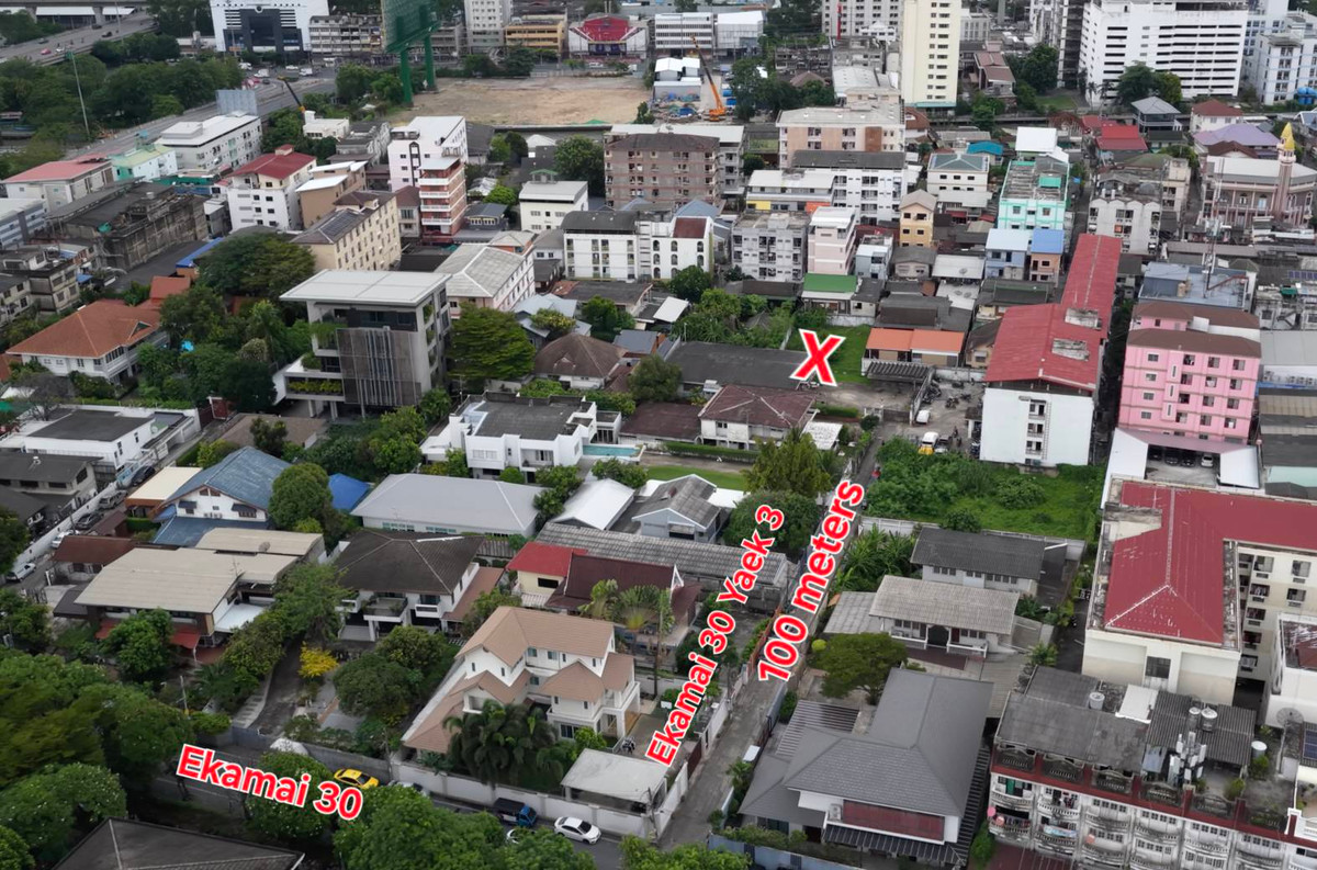 ขายที่ดินสุขุมวิท อโศก ทองหล่อ : Hyper Rare Land เอกมัย 30 แยก 3 แถมแปลนสร้างโรงแรม 5 ชั้น ขายที่ดิน 298 ตร.วา เชื่อม เอกมั้ย 22, 28 ทะลุสุขุมวิท 71 ลงทุนยังไงก็คุ้ม!!