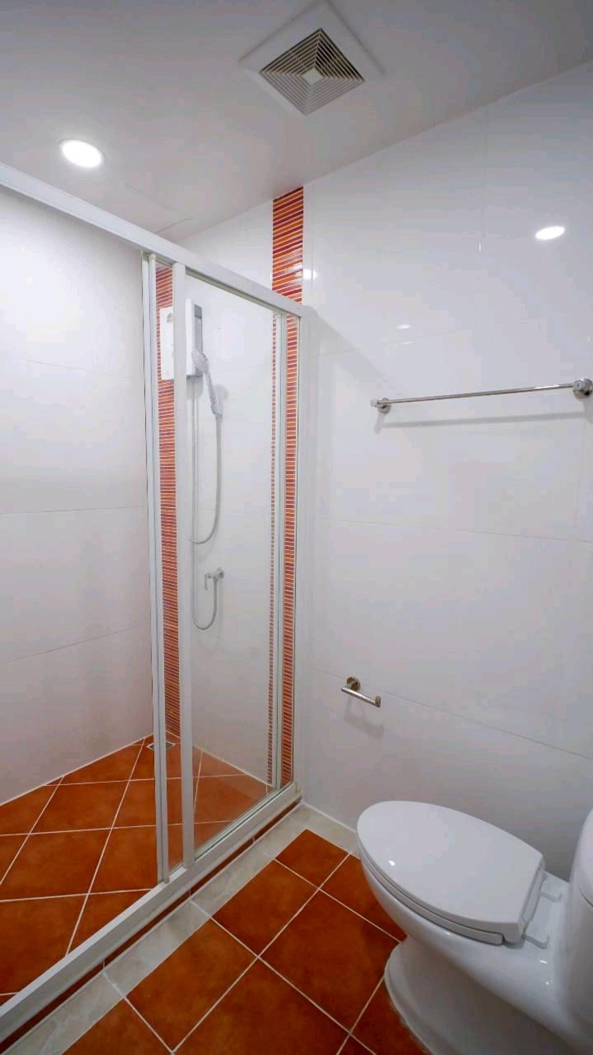 ขายคอนโดอ่อนนุช อุดมสุข : The Green Condominium 2(เดอะ กรีน คอนโดมิเนียม2) สุขุมวิท 101 ซอยปุณณวิถี 47