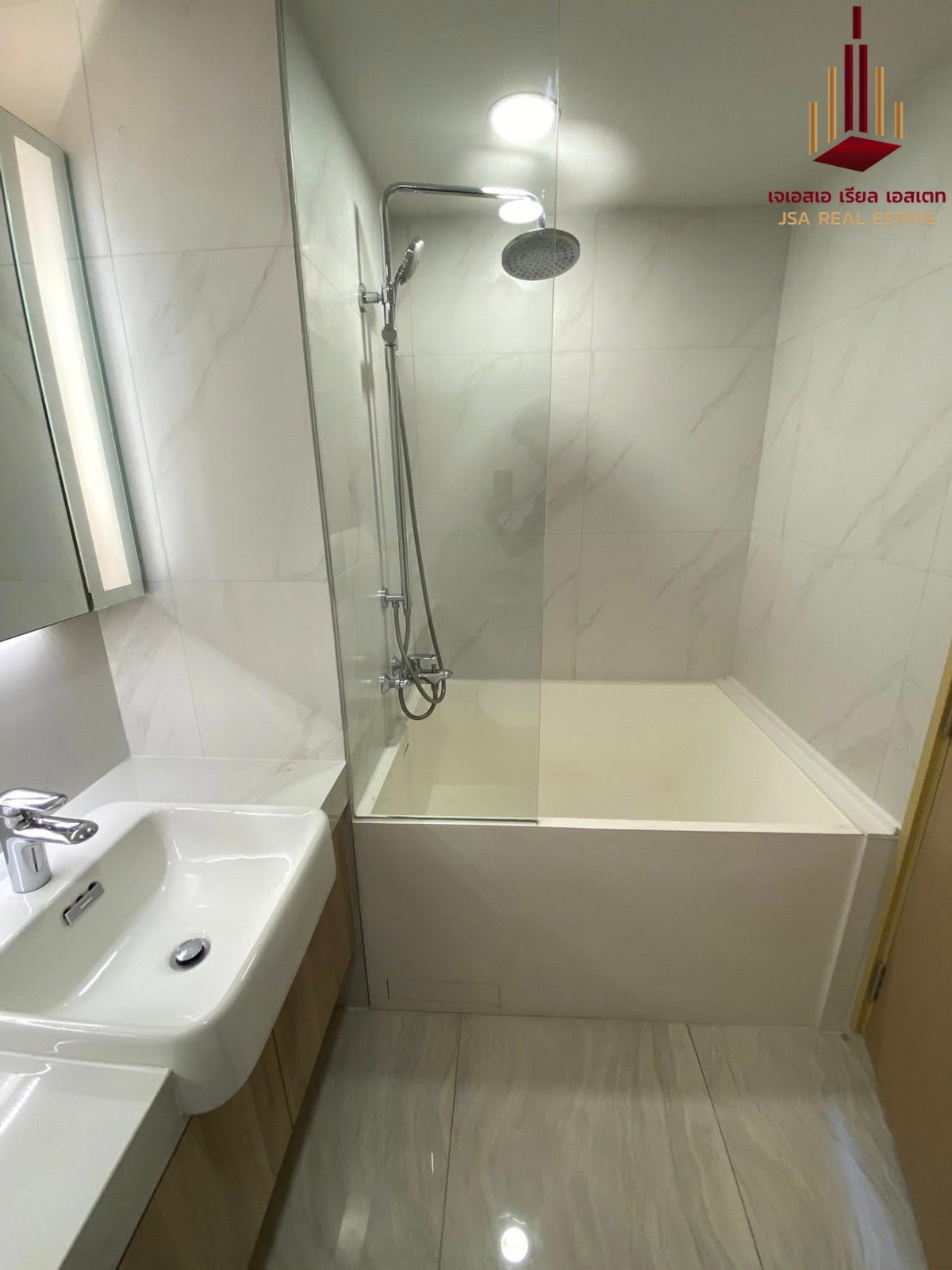 For RentCondoSukhumvit, Asoke, Thonglor : ✨ For Rent: Walden Asoke Condo ✨ 💰 ONLY 25,000 THB/Month