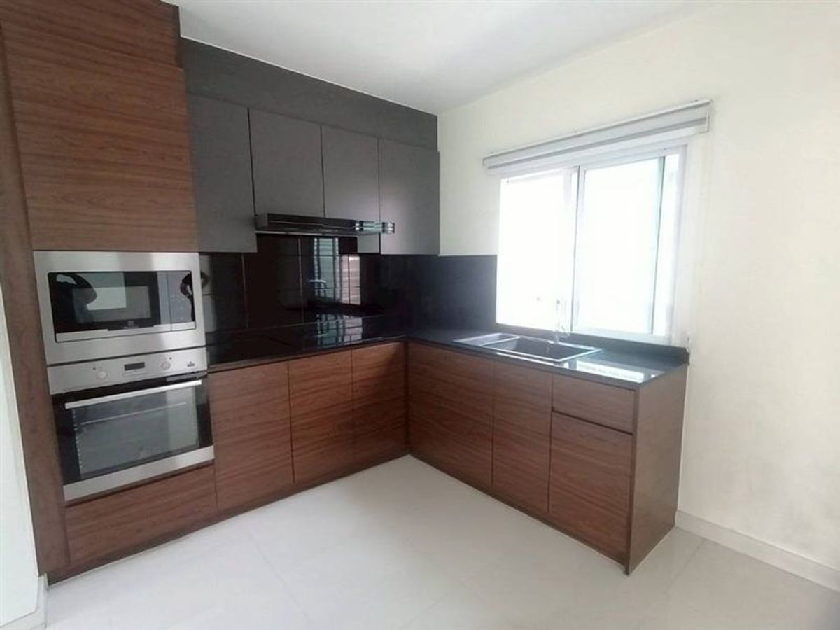For RentHouseMin Buri, Romklao : For Rent The Plant Chalongkrung (Corner Plot) Unit 78/102