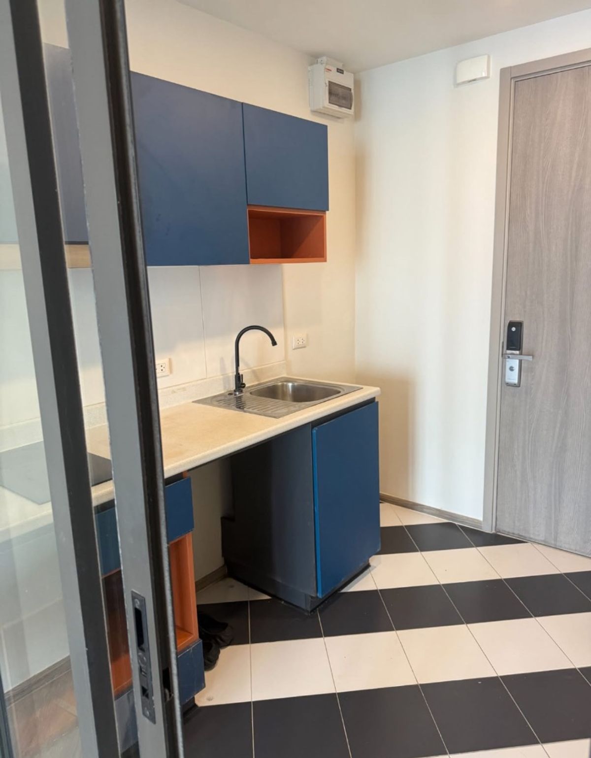 For SaleCondoVipawadee, Don Mueang, Lak Si : Hot Deal! Condo for Sale at **The Base Saphanmai** 1 Bed, Price 2.95 MB 🚀 Unblocked view, right next to BTS Sai Yud, super convenient ‼️