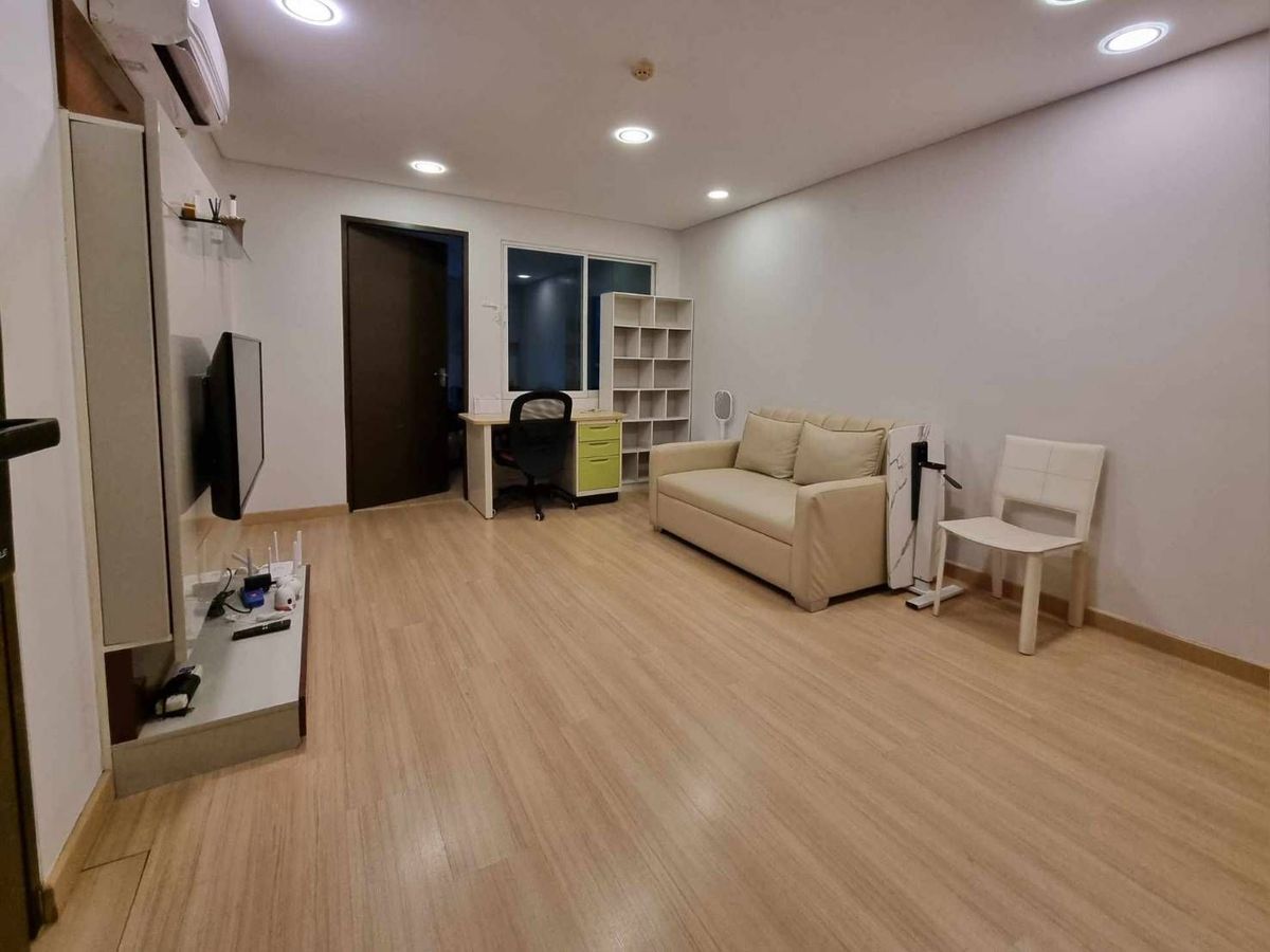 For RentCondoRatchathewi,Phayathai : Condo, good location, The Address Pathumwan 1Bedroom 49SQ.M. Wide room, good price in the center of the city, 50 meters from BTS Ratchathewi near Siam.