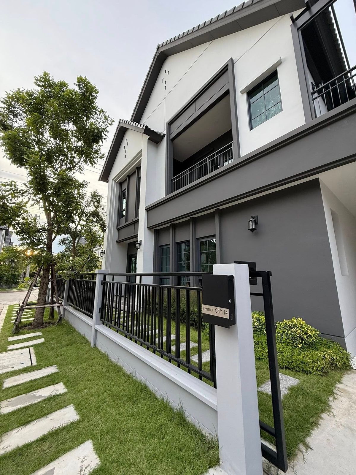 ให้เช่าบ้านบางนา แบริ่ง ลาซาล : ECH251039 ให้เช่า Centro Bangna | บ้านเดี่ยว 4 ห้องนอน 303 ตร.ม. | ค่าเช่า 195,000 บ./เดือน