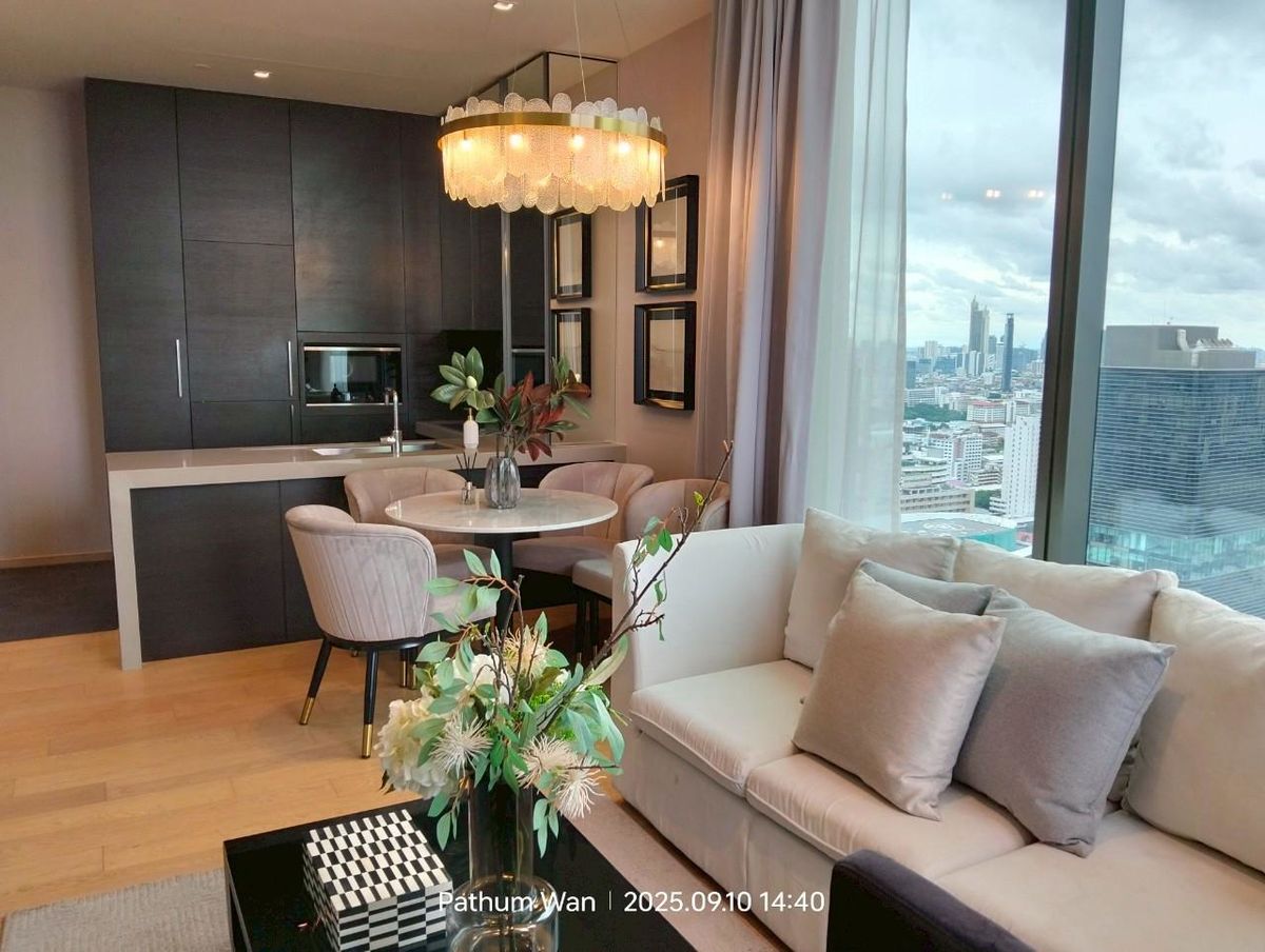 For RentCondoWitthayu, Chidlom, Langsuan, Ploenchit : 🏙️ 28 CHIDLOM – Luxury 2-Bedroom Condo with Stunning City Views (74 sq.m.) | Experience elevated living in the heart of Chidlom, Bangkok’s most prestigious address – steps from Central Chidlom, BTS, shopping malls, and lifestyle destinations.