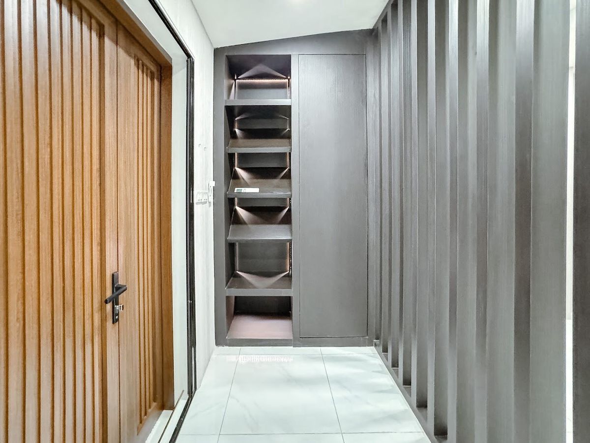 ขายคอนโดรัชดา ห้วยขวาง : 🔥 [For Sale] ขายด่วน! คอนโด เดอะคริส 3 รัชดา 17 (The Kris 3 Ratchada 17) ใกล้ทางด่วนดินแดง และ MRT สุทธิสารเพียง 500 เมตร