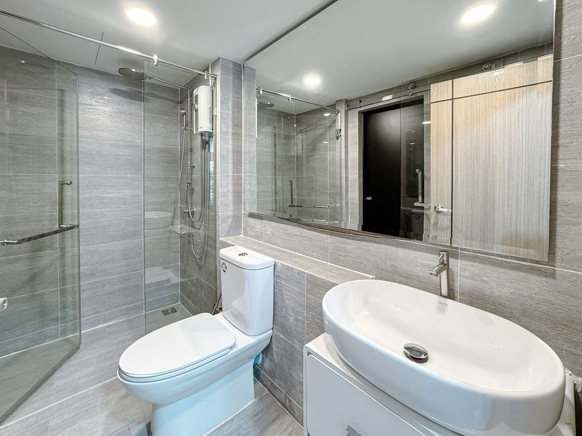 ขายคอนโดรัชดา ห้วยขวาง : 🔥 [For Sale] ขายด่วน! คอนโด เดอะคริส 3 รัชดา 17 (The Kris 3 Ratchada 17) ใกล้ทางด่วนดินแดง และ MRT สุทธิสารเพียง 500 เมตร