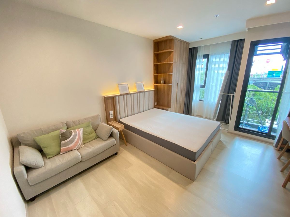 For RentCondoWitthayu, Chidlom, Langsuan, Ploenchit : Life One Wireless Condo for rent 1 bedroom, beautiful room, garden view, furniture, complete electrical appliances