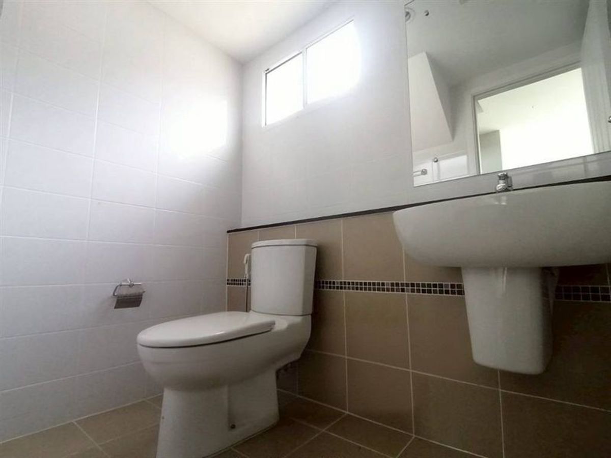 For RentHouseMin Buri, Romklao : For Rent The Plant Chalongkrung (Corner Plot) Unit 78/102