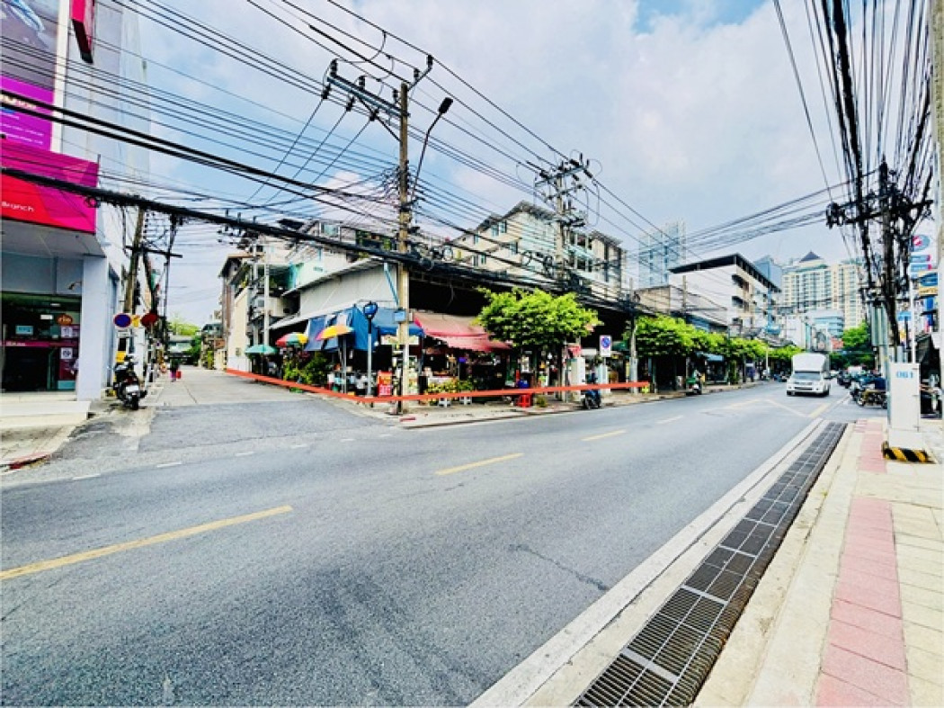 ขายที่ดินสาทร นราธิวาส : ขาย ที่ดิน สาทร          สวนพลู เนื้อที่ 2 งาน 31.6 ตรว