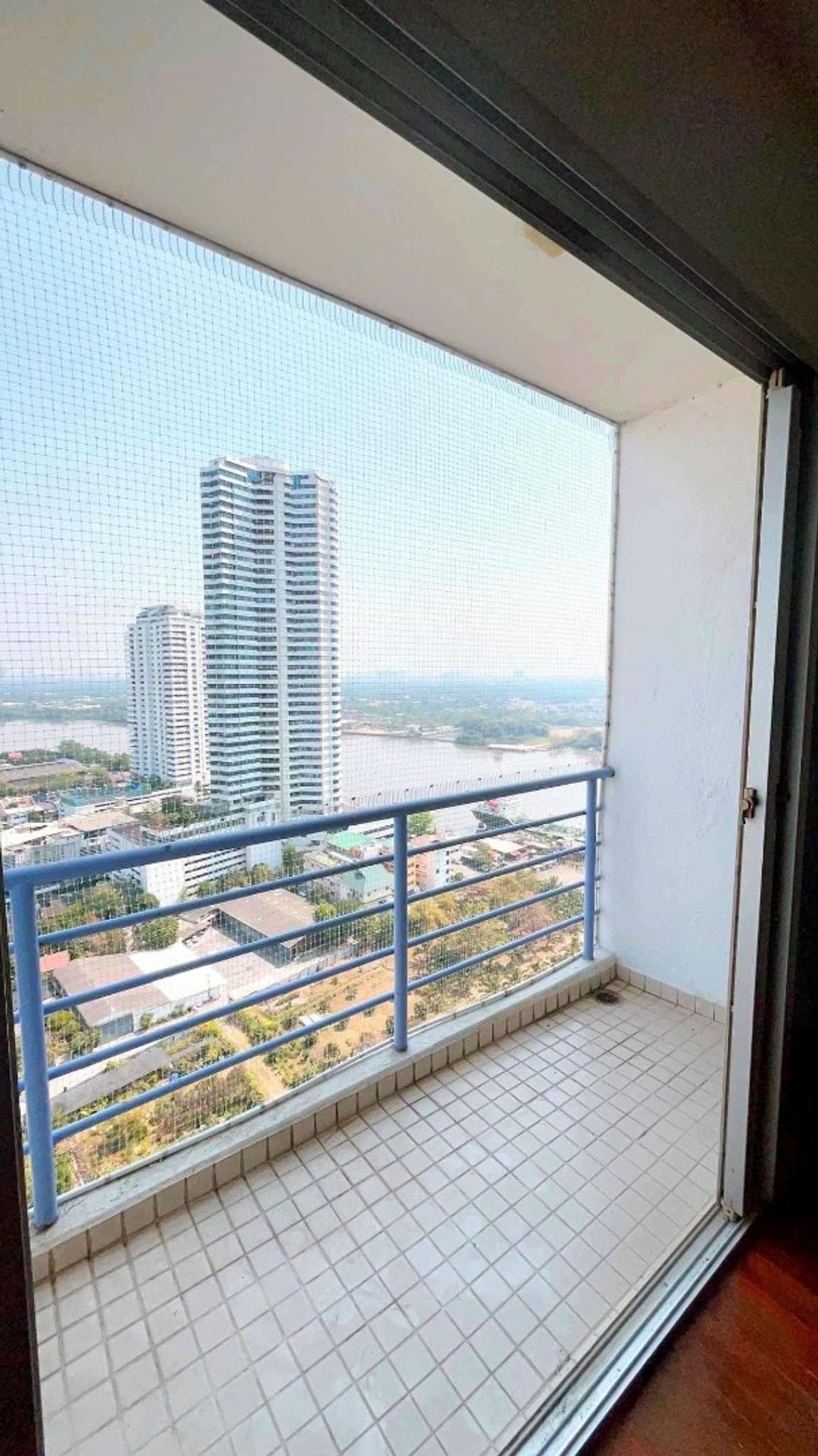 ขายคอนโดพระราม 3 สาธุประดิษฐ์ : 🔥 Hot Deal!🔥ขายด่วน  SV City Rama 3  2 ห้องนอน ราคาพิเศษ 3.79 Mb. พร้อมโอน! วิวแม่น้ำเจ้าพระยา ฝั่งบางกระเจ้า พร้อมอ่างอาบน้ำ 📍