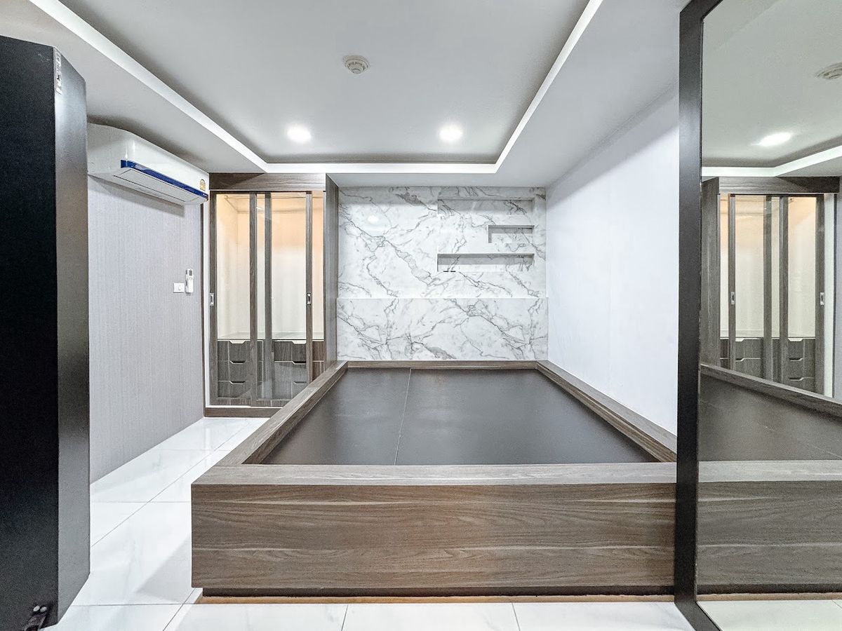 ขายคอนโดรัชดา ห้วยขวาง : 🔥 [For Sale] ขายด่วน! คอนโด เดอะคริส 3 รัชดา 17 (The Kris 3 Ratchada 17) ใกล้ทางด่วนดินแดง และ MRT สุทธิสารเพียง 500 เมตร