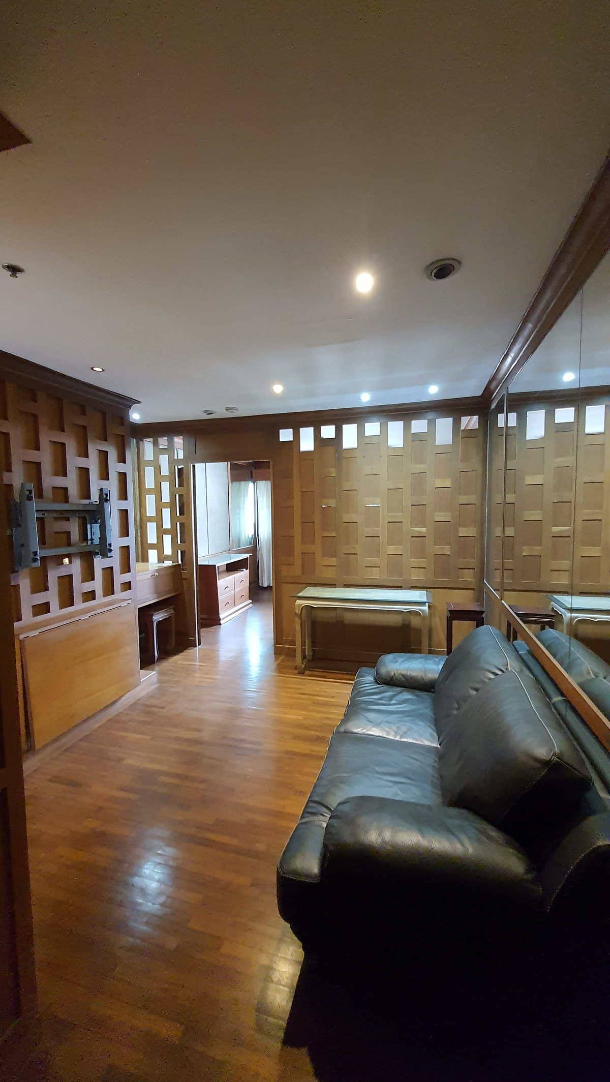 ให้เช่าคอนโดวิทยุ ชิดลม หลังสวน : ขาย / ให้เช่า คอนโด Baan Ploenchit ในซอยร่วมฤดี 2